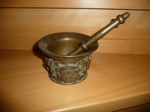 Antiker mörser mit pistill - mit,