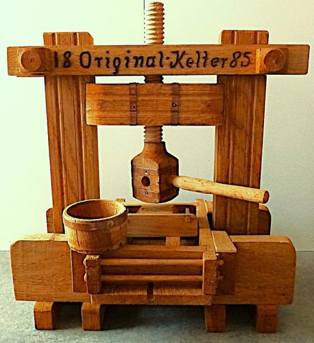Altes modell weinpresse - altes,