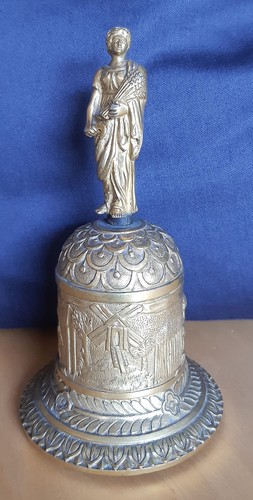 Tischglocke zum einläuten - zum, des